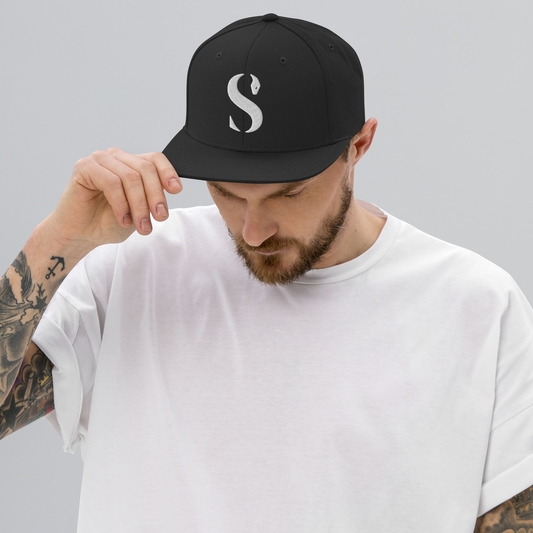 Snapback Zwart -Geborduurd logo